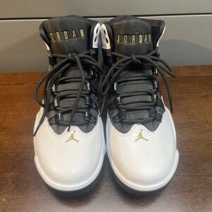 NWOB Nike Air Jordan 'MAX AURA' High shoes white black metallic gold M 8 W 6